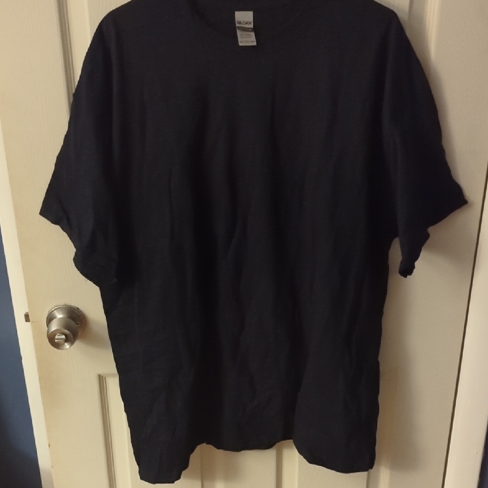 Gildan Men's Black T-Shirt